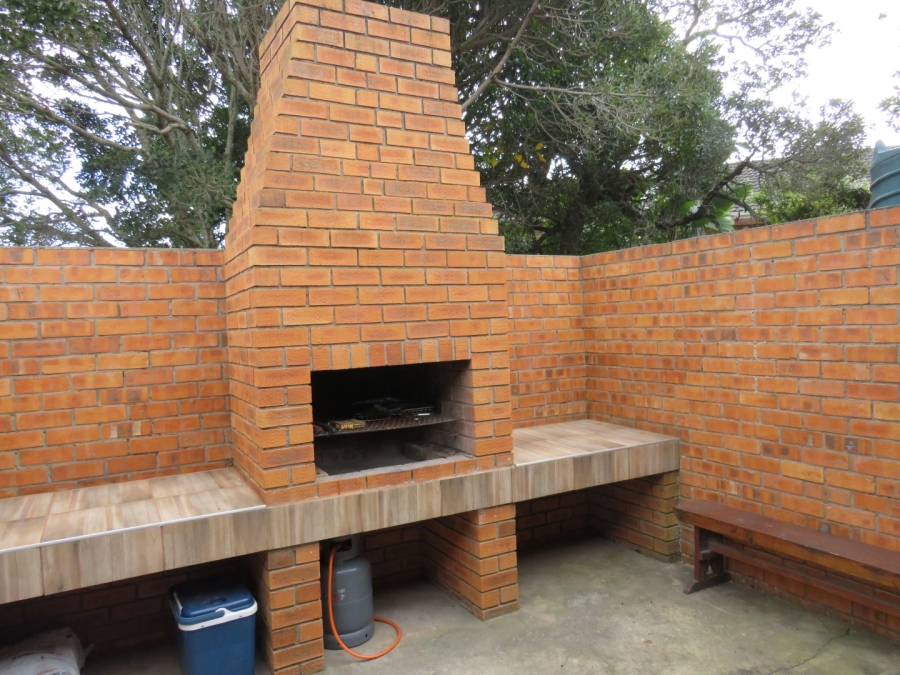 3 Bedroom Property for Sale in Seafield Eastern Cape